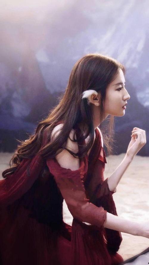 女主是仙女因吃瓜被下凡,坠落凡尘演绎传奇