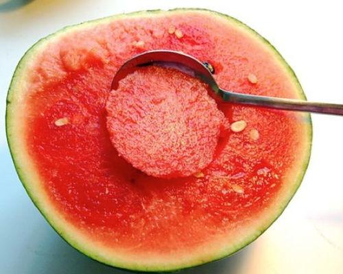 政法频道吃瓜,吃瓜群众背后的法律真相