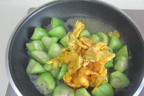 抓瓜去炒吃,美味一夏